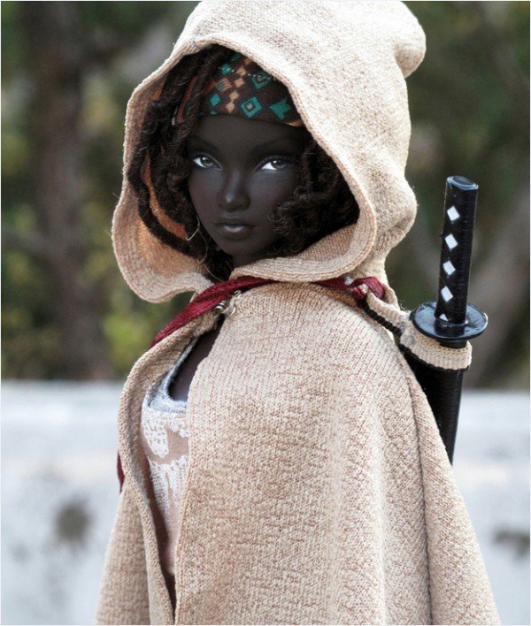 Michonne vira boneca Michonne vira boneca
