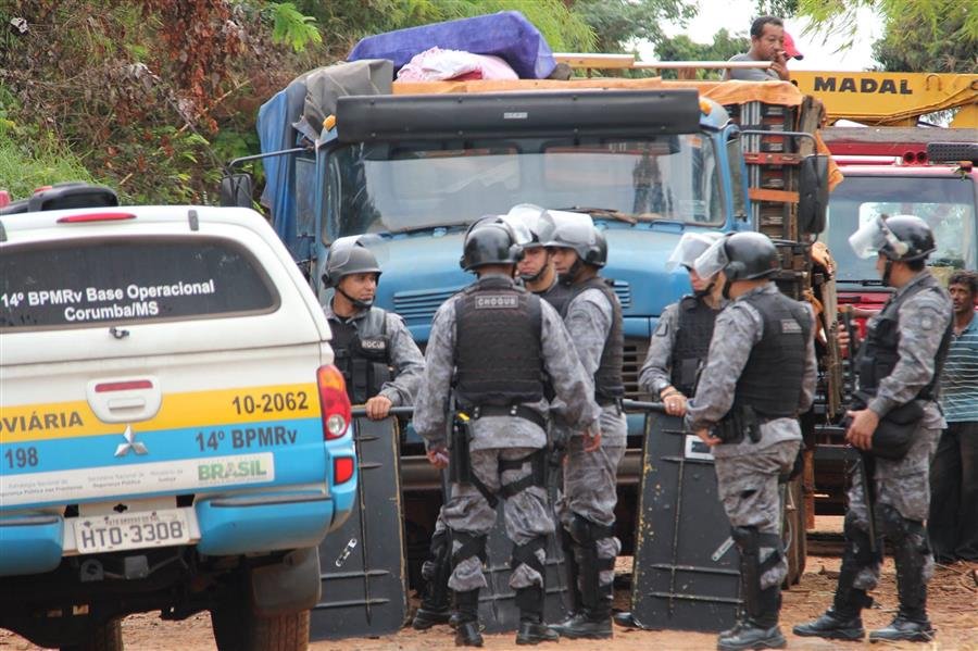 Violência policial contra acampamento do MST no Mato Grosso do Sul Violência policial contra acampamento do MST no Mato Grosso do Sul
