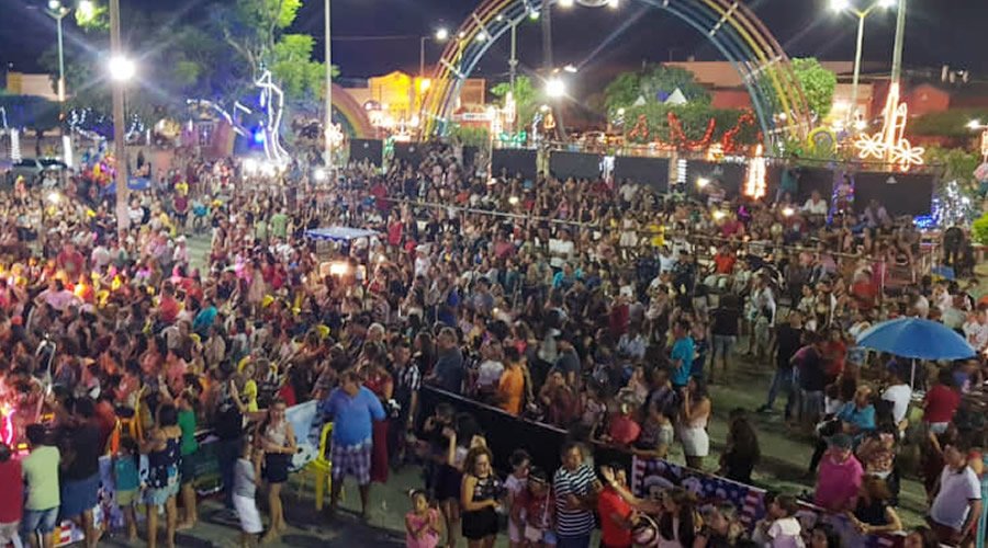 Iguatuenses comparecem em grande número para abertura do Iguatuenses comparecem em grande número para abertura do