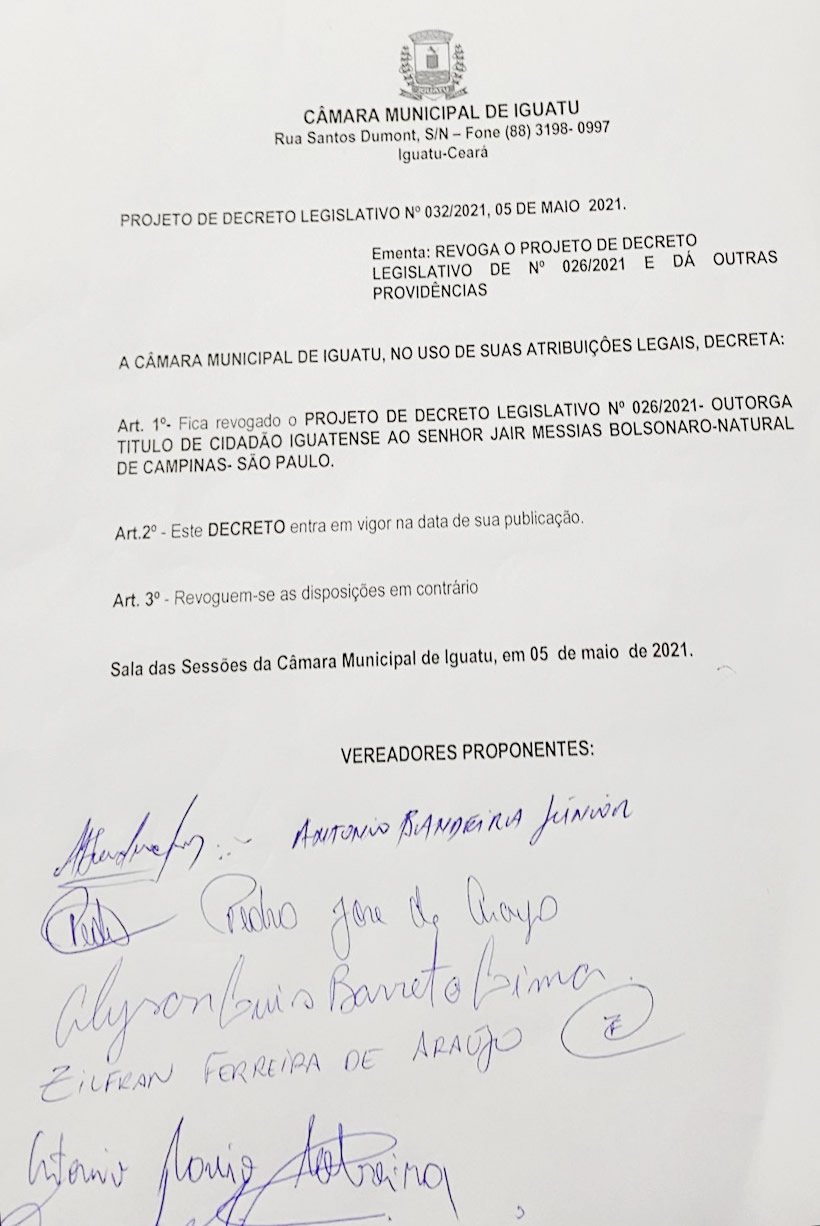 Vereadores de Iguatu votam título de cidadania para Bolsonaro e povo se revolta Vereadores de Iguatu votam título de cidadania para Bolsonaro e povo se revolta