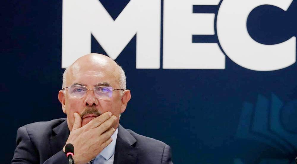 Corrupção bolsonarista no MEC envolve pastores, pedido de dinheiro e até ouro por verbas