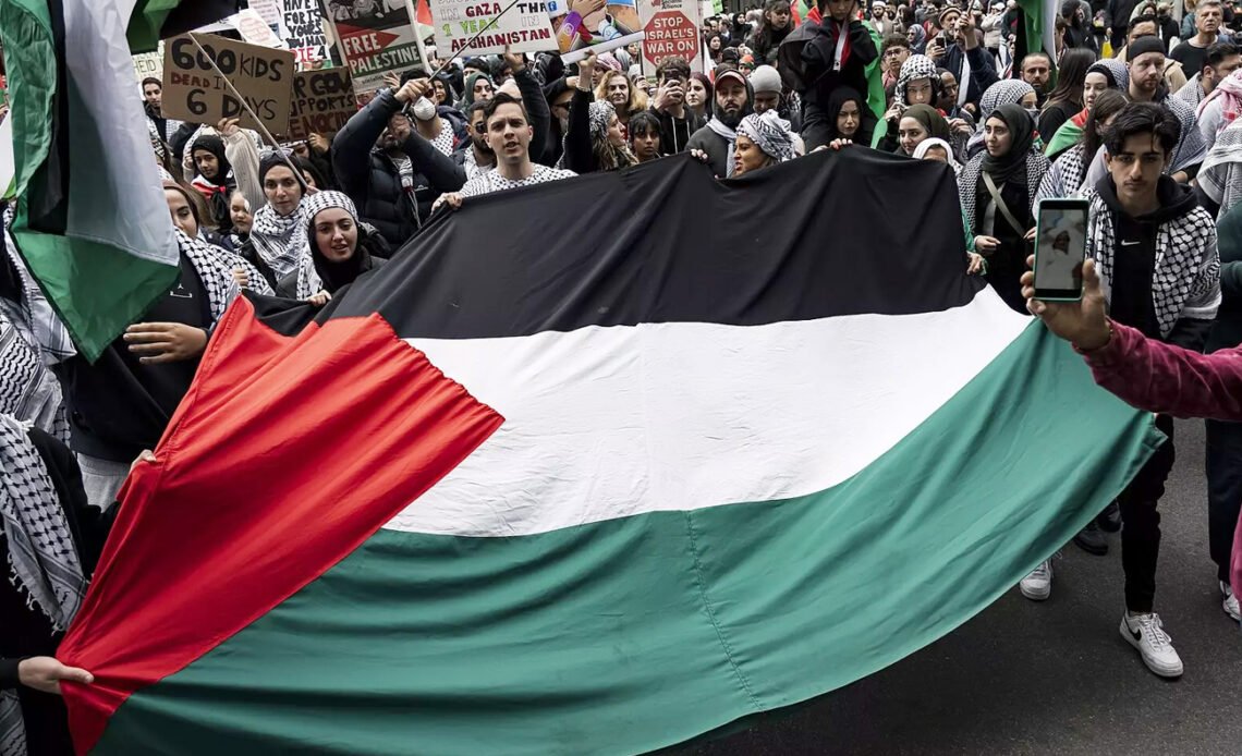 Protestos contra o genocídio em Gaza marcam dia internacional de solidariedade ao povo palestino